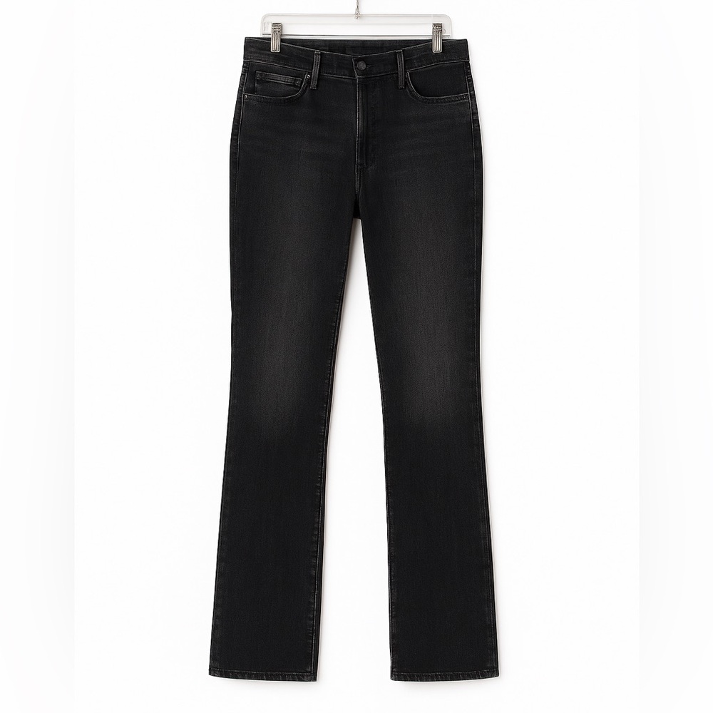 Levi’s Demi Curve Classic Straight Leg Size 4 90s Minimalist Coastal Cowgirl